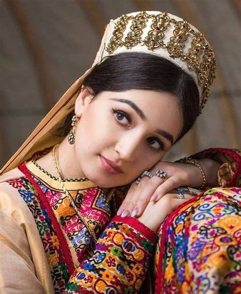 Turkmen Girl Turkmenistan Traditional Garment Beautiful Costumes Folk Clothing Stylish