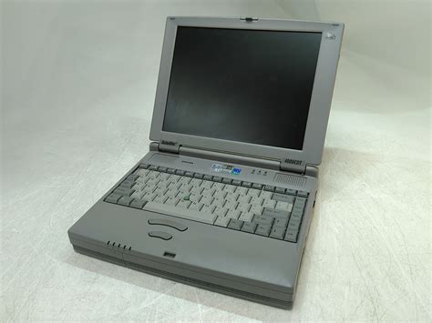 Toshiba Satellite 4000cdt Pentium Ii Retro Laptop Powers On Freezes As