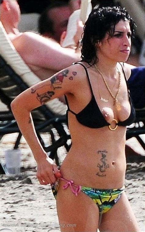 Naked Amy Winehouse Added 07192016 By Bot