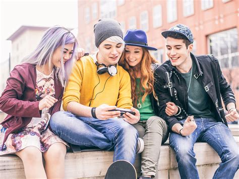 Amistades En Adolescentes ¿cómo Influyen En Su Desarrollo Revista Vive