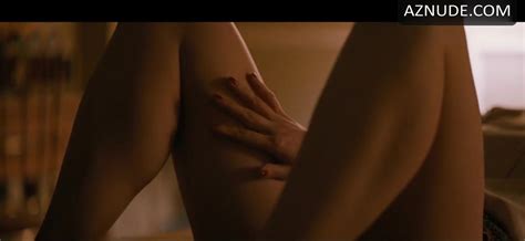 Valorie Curry Sexy Sexy Scene In American Pastoral UPSKIRT TV