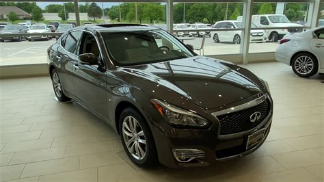 On the highway and 20 miles per gal. 2017 INFINITI Q70 AWD - YouTube