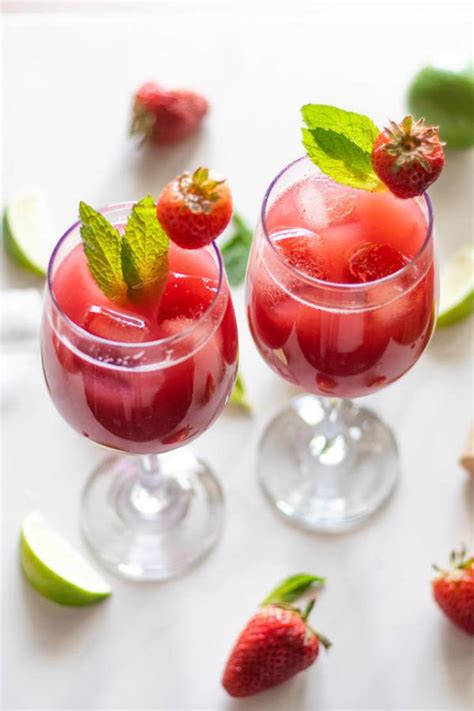 Alcoholic Drinks BEST Red Wine Cocktail Recipe Easy And Simple On The Rocks Strawberry