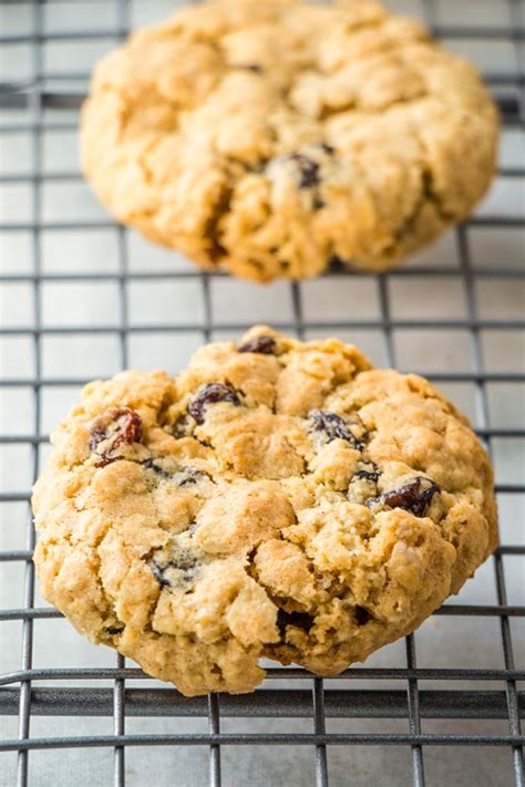 Time to add in the flour mixture a little bit at a time while mixing it in until. Oatmeal Raisin Cookies | Recipe | Oatmeal raisin cookies ...