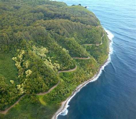 From wikimedia commons, the free media repository. Road to Hana (Hana Highway), Hawaii - Location, Things to do, Facts, Best time to visit