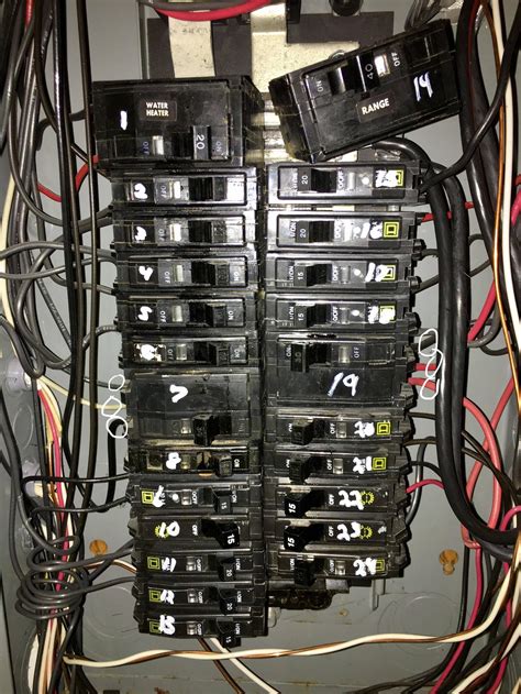 Electrical 3 240v Circuits Connected To 2 Double Pole 30a Square D