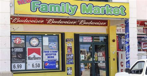 How to report food stamp fraud. Woman ordered to repay $400K for food-stamp fraud