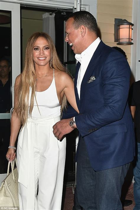 Jennifer Lopez Says Alex Rodriguez Makes Heart Skip Beat Daily Mail