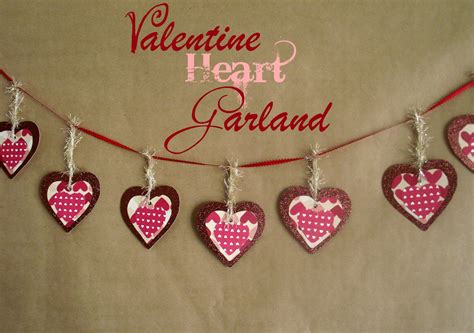 So Domesticated Valentine Heart Garland
