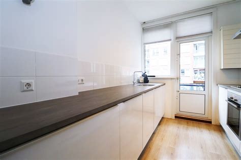 Zijstraten van de mariniersweg zijn de bredestraat, vogelzang, mariniershof, pannekoekstraat, hoogstraat, rijstuin en de groenendaal. Mariniersweg, Rotterdam, City Center, Zuid-Holland - Riva ...