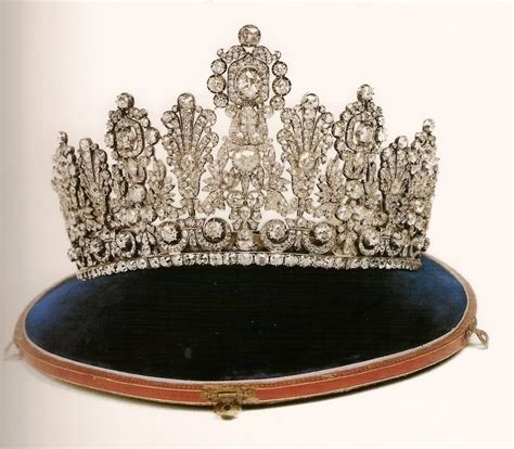 La Tiara Más Grandiosa De La Familia Gran Ducal De Luxemburgo Es