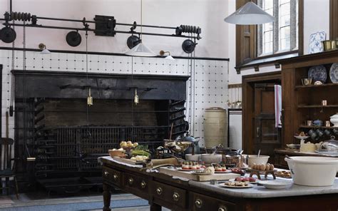 Amazing Historic Kitchens To Visit So You Can Pretend Youre In