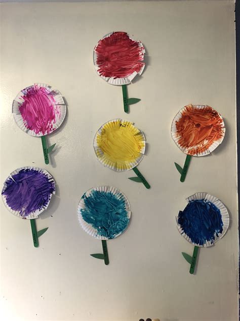 Painted Paper Plate Flower Art Activity For Toddlers And Infants Art