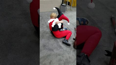 Harley Quinn Hugs Little Boy At Gen Con Youtube