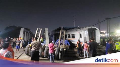 Ada Penumpang Lompat Saat Tabrakan Ka Brantas Vs Truk Trailer Di Semarang