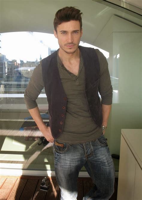 Croats are white people from southern europe, specifically the north of balkan and along the coast. Eastern European Men: Djordje Bogdanovic - Serbia