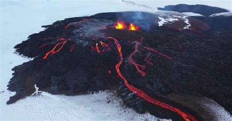 Iceland Volcano Erupts Volcanologists Say Eruption May Continue For