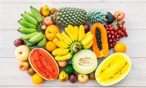 Setiap buah buahan memilki manfaat tersendiri yang bisa digunakan sebagai kebutuhan kita sehari hari. Gambar Buah-Buahan segar - Jenis-Jenis, Ciri-Ciri Dan ...