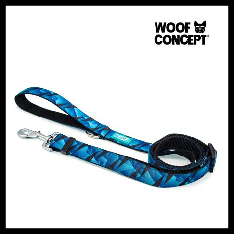 Apex Dog Leash Can And Clover