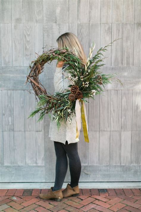 Hence this was my take on the 30 best wreath ideas. Contemporary Christmas Wreath - Sarah Blooms