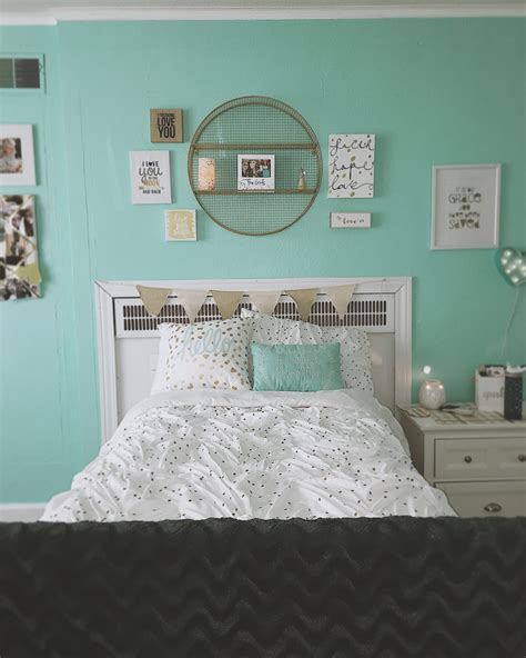 10 Teal And Gold Bedroom A Bold And Luxurious Combination Dhomish