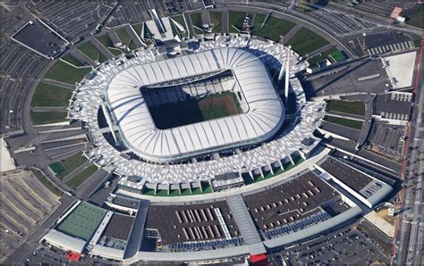 Allianz stadium, previously known as juventus stadium, replaced juventus' old stadio delle alpi, which juventus stadium hosted the 2014 europa league final between sevilla and benfica, which. 8 settembre 2011: l'inaugurazione dello Juventus Stadium ...