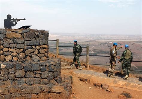 russian forces join un peacekeepers on golan heights frontier patrol arab news