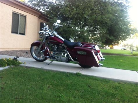 Holding the straight section at the bottom of. Show me your Road King Handlebars! - Page 27 - Harley ...