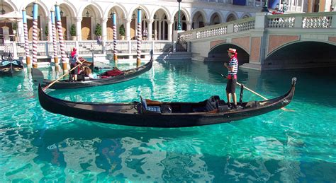Gondola Rides Masquerade Gondolas Venice Travel Italy Travel Things To Do In Italy
