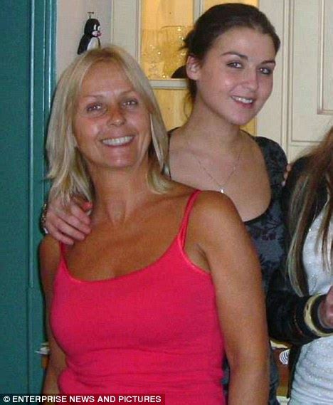 Hotwife swinger makes hubby happy. Women Power: Jennifer Thompson