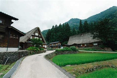Visit The Thatched Roof Houses Of Ainokura Village Japan Travel By
