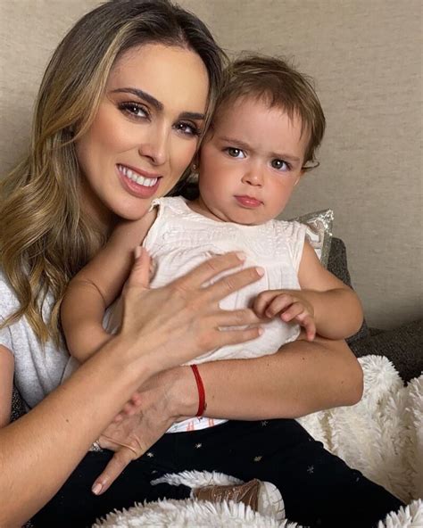 Las Hijas De Jacky Bracamontes Siguen Sus Pasos Como Reinas De Belleza