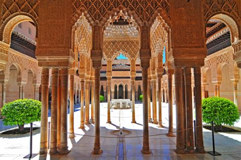 Refleksi Atas Istana Alhambra Bukti Jejak Kejayaan Islam Di Spanyol