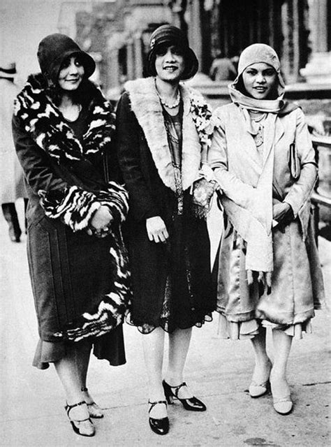 50 fabulous vintage photos that show women s street style from the 1920s ~ vintage everyday