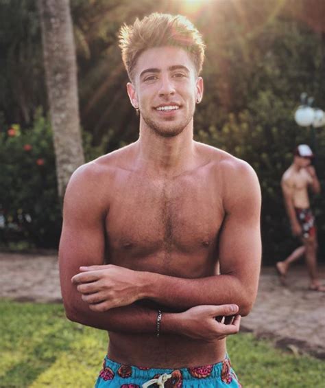 Las desopilantes anécdotas de miguel romano, el peluquero de los famosos: ¡Ellos son los 8 gays latinos más famosos y deseados! | E ...