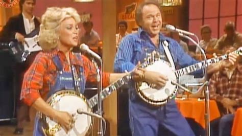Roy Clark And Barbara Mandrell Show Off Banjo Pickin Skills On Hee Haw
