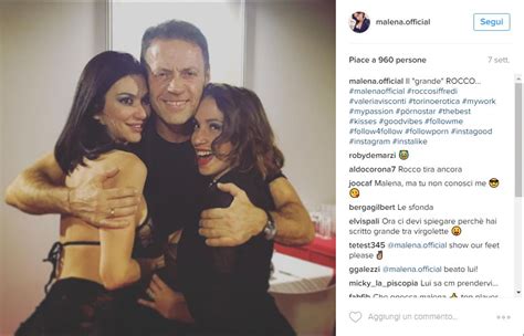 Malena Pugliese Instagram Lisola Dei Famosi Abbraccia La Naufraga Di Rocco Siffredi Foto