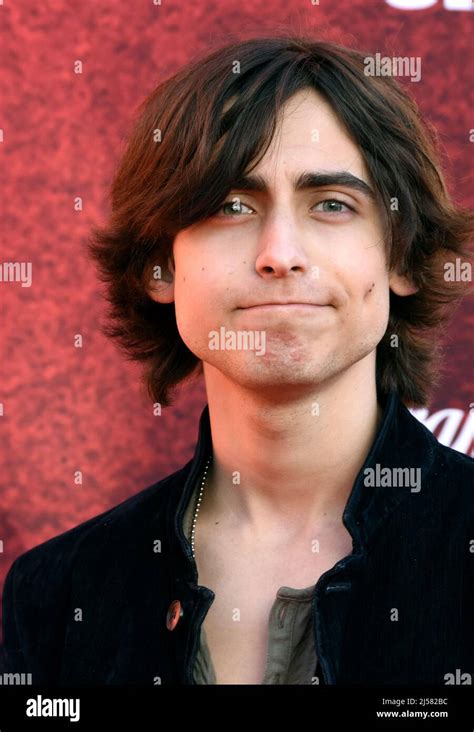 Aidan Gallagher 2022 Fotografías E Imágenes De Alta Resolución Alamy