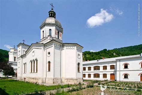 Mănăstirea Bistrița • Vâlcea Turistică