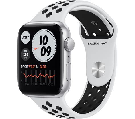 Apple Watch Se Silver With Pure Platinum And Black Nike Sports Band 40