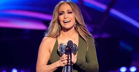 Jennifer Lopez Deslumbra En Los Iheart Music Awards Acompañada De Iconos De Drag Race Shangay