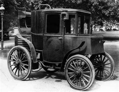 Amazing Photos Of The First Electric Cars From The 1890s ~ Vintage Everyday