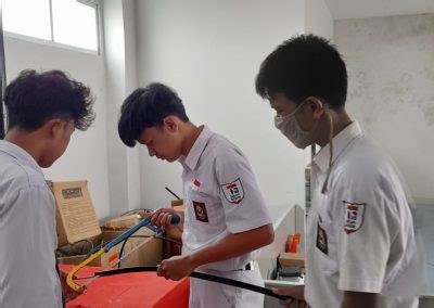 Qualidade em exames micológicos e superação às expectativas dos médicos sempre foram os maiores objetivos. SMK Telkom Schools | SMK Terbaik Di Cirebon