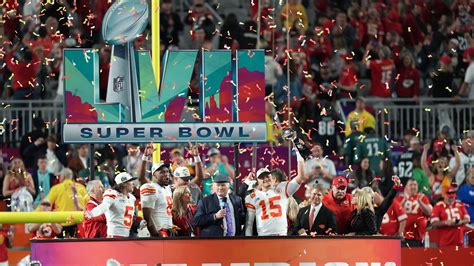 Kansas City Chiefs, Patrick Mahomes rally to beat Eagles in Super Bowl