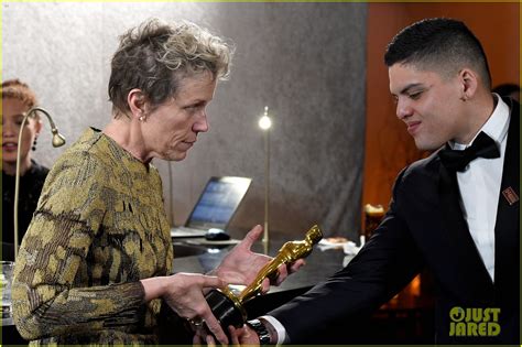 Frances Mcdormand Loses Her Oscar But Is Reunited With It Photo