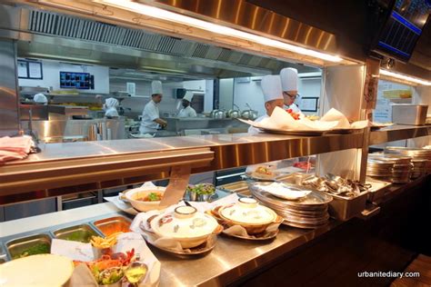 Burger & lobster is located at level 1, sky avenue. Burger & Lobster Genting, Malaysia - Review • Sassy ...