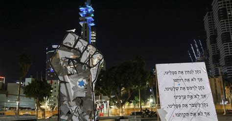 After Rightists Smashed Their Statue Israeli Pilot Protesters Built A New One From The Debris