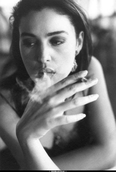 Kuřačka Monica Bellucci Monica Smoking Picsnews
