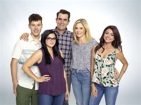 Spoilers: Which 'Modern Family' Character Is Pregnant? After Death 