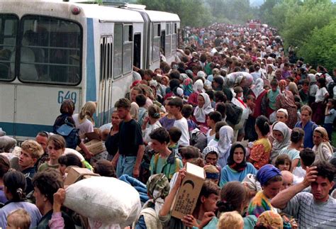 Hq unprofor acting commander gen. Wie gaf het bevel? - De Groene Amsterdammer